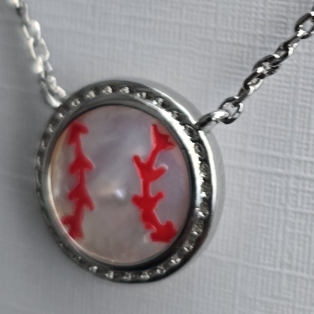 Kendra Scott Baseball Silver Short Pendant Necklace - Picture 4 of 7